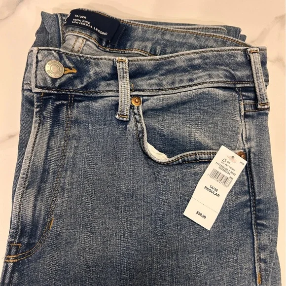 Gap Women’s High Rise Universal Jegging Sz. 14/32R, Light Wash - Picture 9 of 9